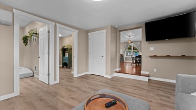 16366 Front Ave, Oregon City, OR
