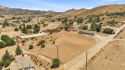 4545 Fairlane St, Acton, CA