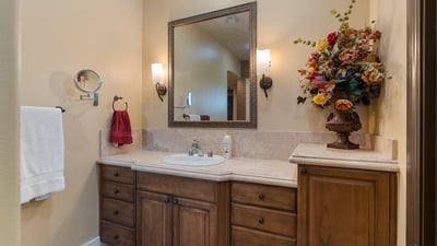9717 Winter Palace Dr, Las Vegas, NV