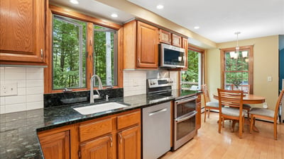 4 Lawson Farm Road, Londonderry, NH