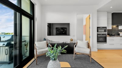 1 strathgowan avenue, Suite 710, Toronto, ON