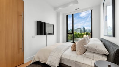 1 strathgowan avenue, Suite 710, Toronto, ON