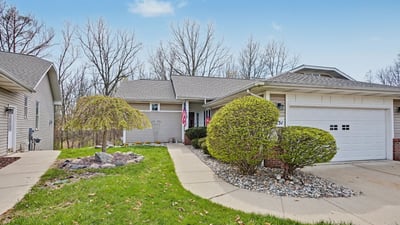 7151 Steeplechase Way, 41, Lansing, MI