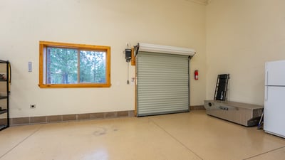 17325 Nicklaus Court, Weed, CA