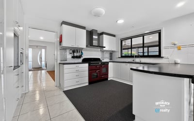 8 Royal Parade, Inverloch, VIC