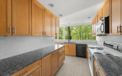 17 Richmond Hill Road, Weston, CT