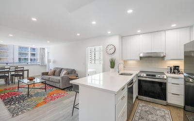 2500 Kalākaua Ave #903, Honolulu, HI