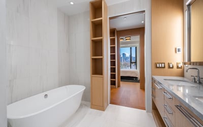 1 Strathgowan Ave suite 710, Toronto, ON
