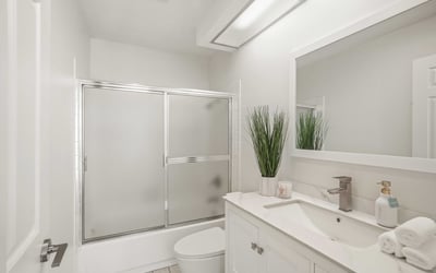 21620 Burbank Blvd., 22, Woodland Hills, CA
