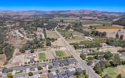122 Pearwood Ave, Arroyo Grande, CA