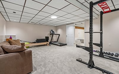 609 Lincoln Road, Bradford Woods, PA
