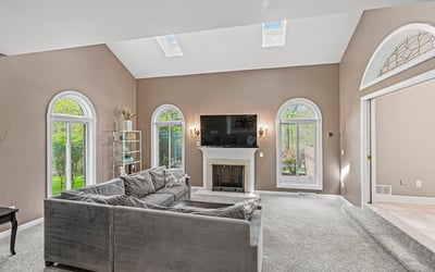 609 Lincoln Road, Bradford Woods, PA