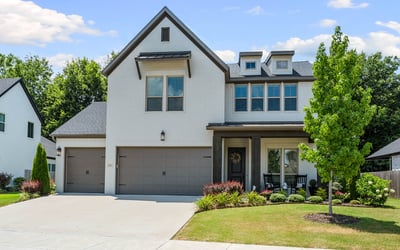 2823 N Whistle Post Dr, Fayetteville, AR