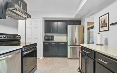 9700 Kingsbridge Drive, 202, Fairfax, VA