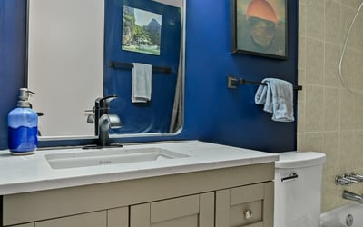 9700 Kingsbridge Drive, 202, Fairfax, VA