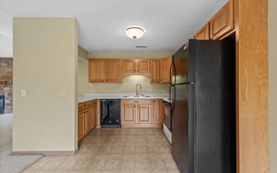 961 Spring Ct, West Bend, WI