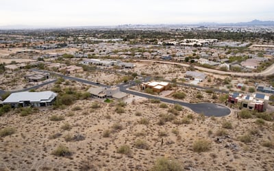 Spectacular city light and mountain views create an unforgettable backdrop for this elevated luxury homesite. Enjoy dramatic desert sunsets and panoramic Phoenix scenery from this premier hillside setting.