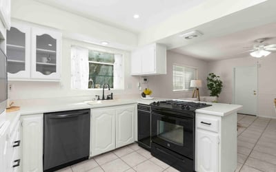2505 E OshKosh Avenue, Anaheim, CA