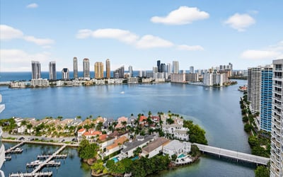 7000 Island Blvd PH-02, Aventura, FL