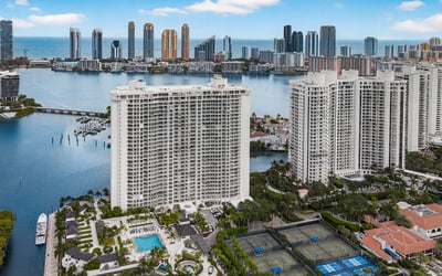 7000 Island Blvd PH-02, Aventura, FL
