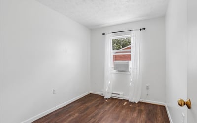 205 S Shenandoah Ave, Front Royal, VA