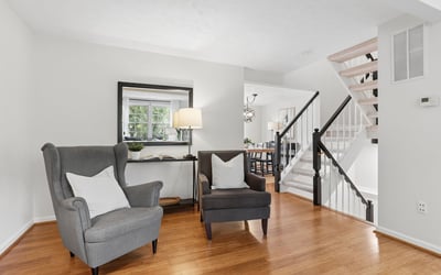 6033 Hydrangea Dr, Alexandria, VA