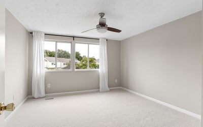 6033 Hydrangea Dr, Alexandria, VA