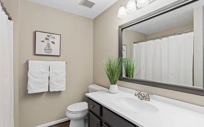 6033 Hydrangea Dr, Alexandria, VA