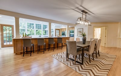9025 NW Ash St., Portland, OR