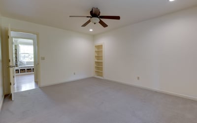 9025 NW Ash St., Portland, OR