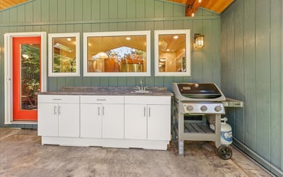 6990 SW Heath Pl, Beaverton, OR