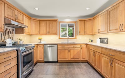 6238 SW McEwan Rd, Lake Oswego, OR