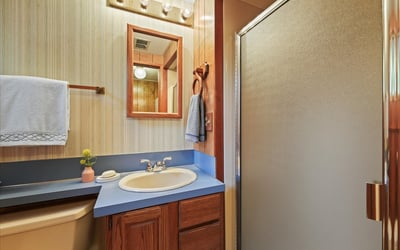 14650 NE Russell Court, Portland, OR