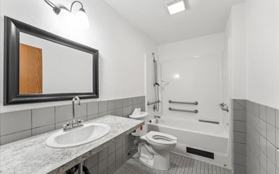12402 Cominger Dr, Oregon City, OR