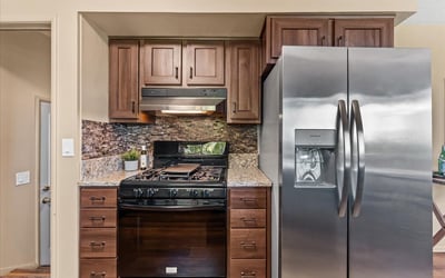 10100 SE Walnut Drive, Happy Valley, OR