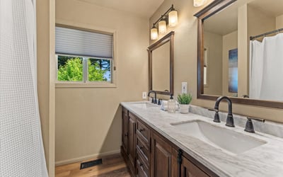 10100 SE Walnut Drive, Happy Valley, OR