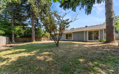 12025 SW Springwood Dr, Tigard, OR