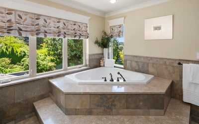 8617 NE 20th Street, Clyde Hill, WA