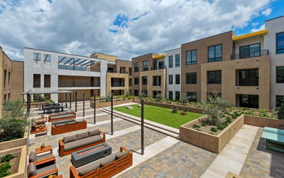 Resort Style Courtyard