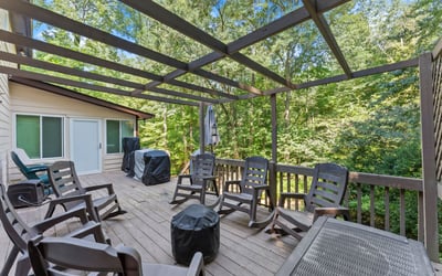 3824 Shawnee Run SW, Lilburn, GA