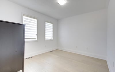 16 Muret Cres, Vaughan, ON