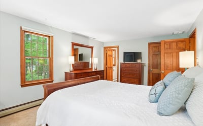 4 Lawson Farm Road, Londonderry, NH