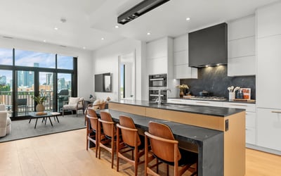 1 strathgowan avenue, Suite 710, Toronto, ON