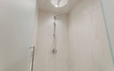 1 strathgowan avenue, Suite 710, Toronto, ON