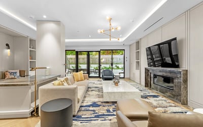 1 strathgowan avenue, Suite 710, Toronto, ON