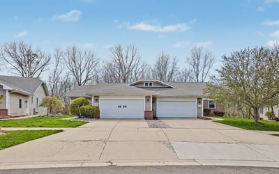 7151 Steeplechase Way, 41, Lansing, MI