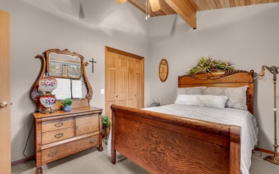 17325 Nicklaus Court, Weed, CA