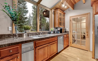 17325 Nicklaus Court, Weed, CA
