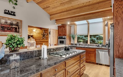 17325 Nicklaus Court, Weed, CA