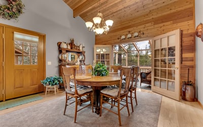 17325 Nicklaus Court, Weed, CA